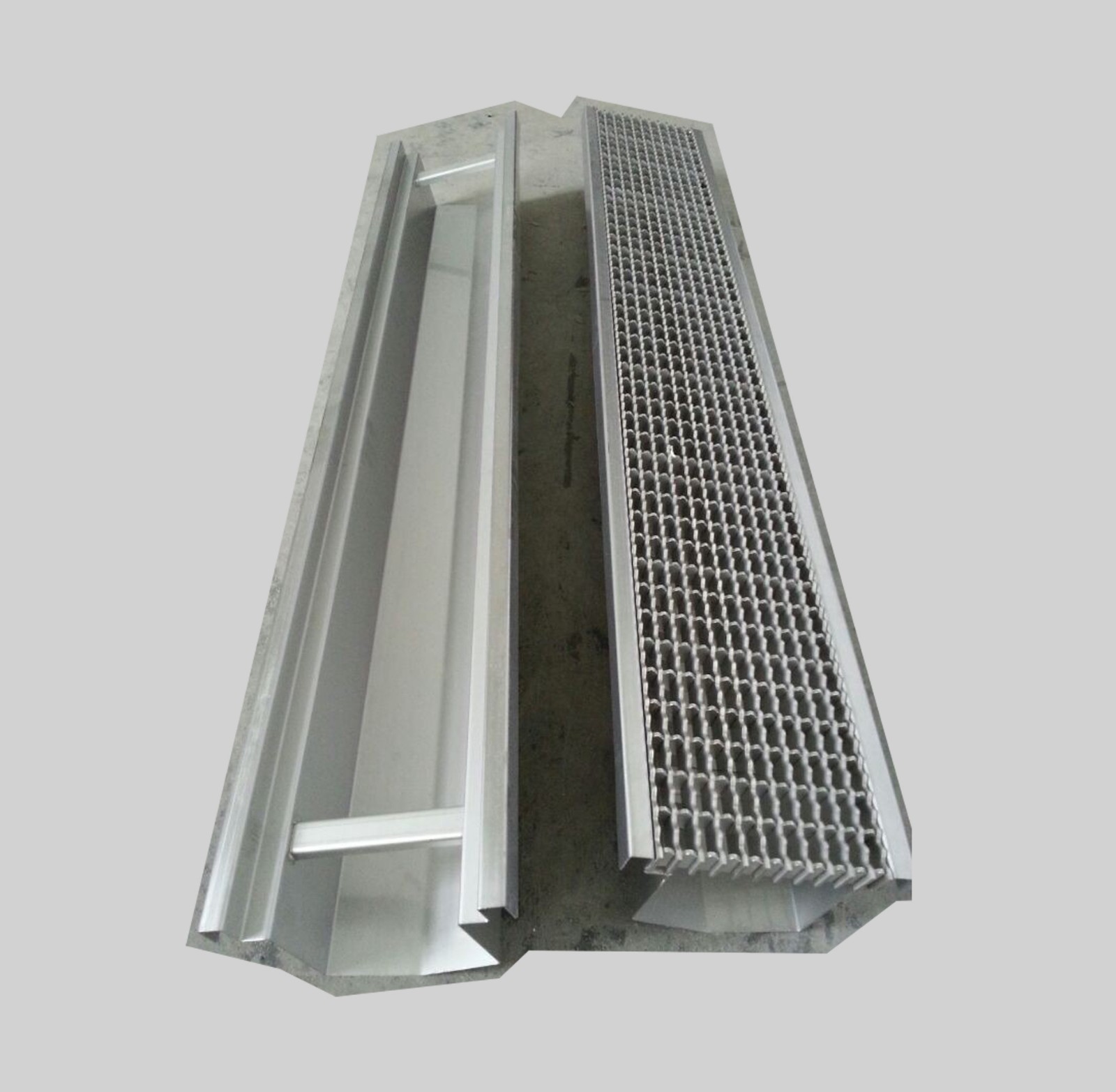 Wedge Wire Grate with frame base